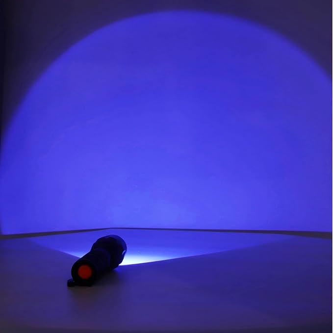 Black Light UV Lamp, 365nm High Brightness LED Mini UV Flashlight, Powerful Compact UV Flashlight, Pet Urine Detection Lamp for Dog/Cat Urine Detection/Resin Curing/Scorpion