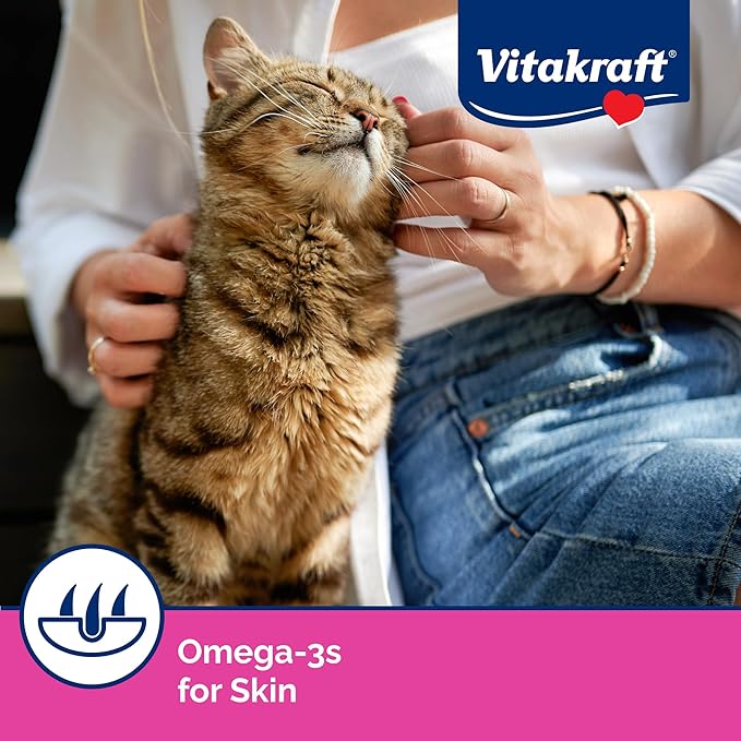 Vitakraft Lick 'n' Lap Snack Creamy, Cat Treat with Real Salmon, 16 Count