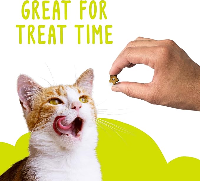 Friskies Purina Cat Treats,Party Mix Original Crunch - 20 oz. Pouch,(Pack of 2)