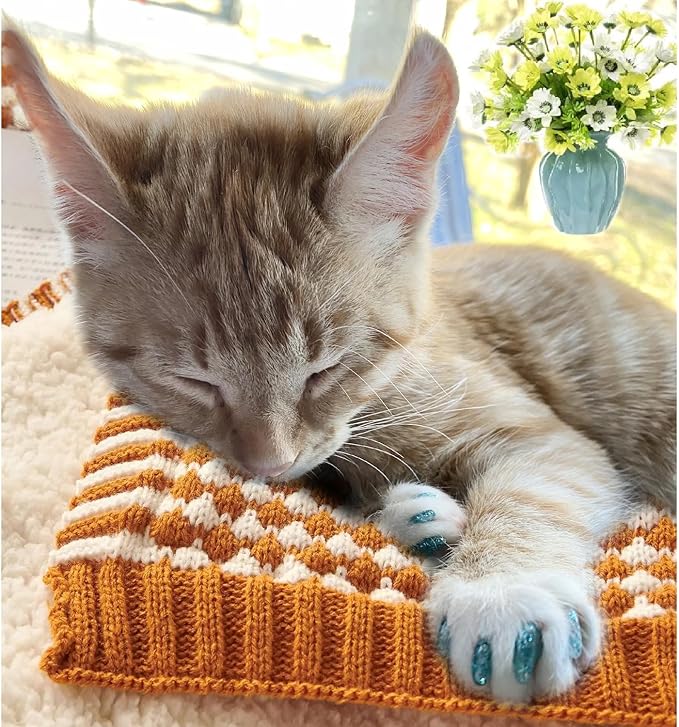 VICTHY 160pcs(16 Colors) Cat Nail Caps Cat Claw Caps Cat Nail Covers with Adhesives and Applicators (Extra Small)