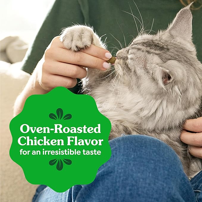 Greenies Cat Treats, Feline Veterinarian-Recommended Adult Natural Dental Cat Treats, Oven Roasted Chicken Flavor, 9.75 oz. Tub